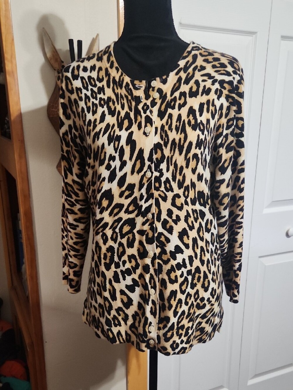 crown & ivy Leopard-Print Cardigan in Beige and Black